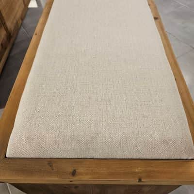 ספסל ישיבה מרופד דגם CARLES בשילוב עץ עם תא אחסון -120 ס''מ