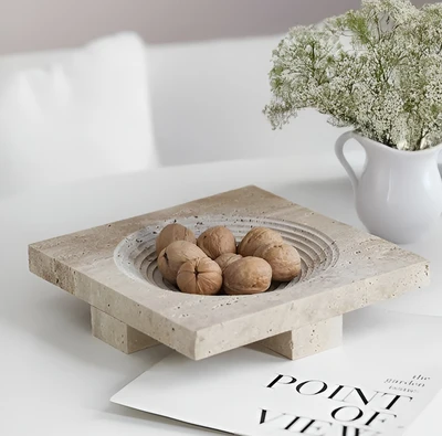 מגש קערה מרובעת על רגל דגם GOSHEN דמוי אבן טבעית בגוון טרוורטין