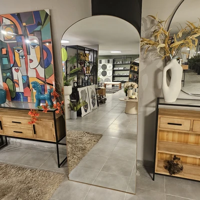 מראה מעוצבת דגם LUXURY קשת רחבה מסגרת מתכת זהב