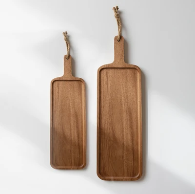 סט 2 מגשי עץ מלא מלבניים דגם GOSHEN עם ידית